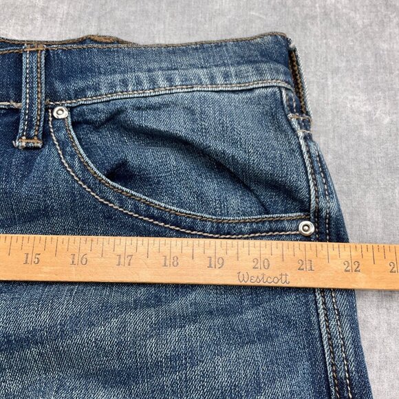 Rock & Republic Jeans Men 38W x 30L Blue Stonewash Crease Relaxed Straight Y2K - Picture 9 of 15